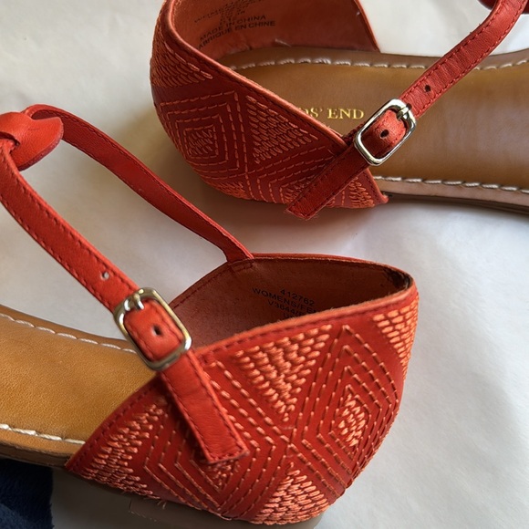 Land’s End thong sandals. Size US 6B - Picture 6 of 6